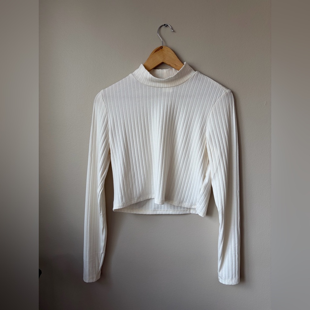 H&M White Ribbed Mock Neck Long Sleeve Crop Top